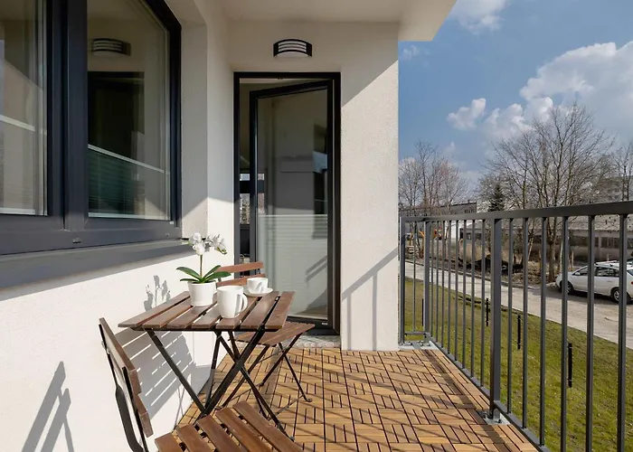 Nowoczesny Rodzinny Apartament Z Klimatyzacja I Parkingiem W Krakowie By Renters Prestige